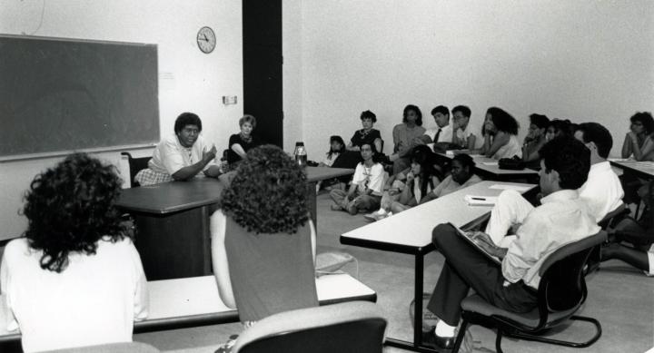 Barbara Jordan teaching a class at the LBJ School in 1990